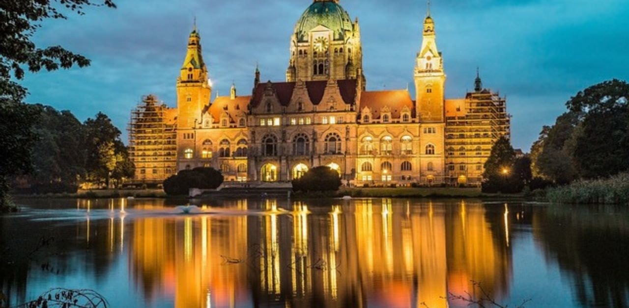 Cathay Pacific Cologne Office Address