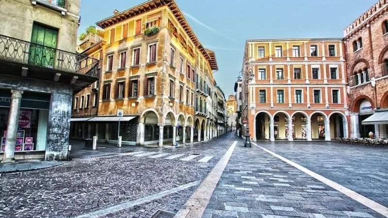 Wizz Air Treviso Office Address