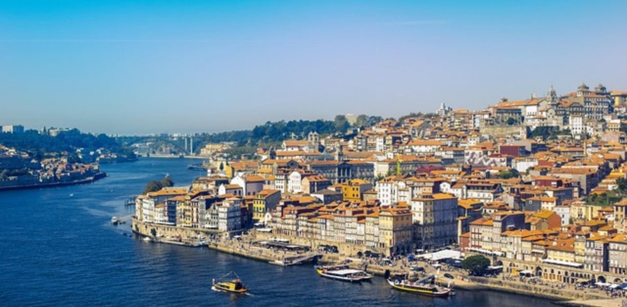 Air Transat Porto Office Address