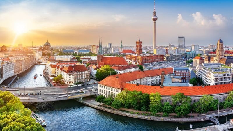 Qantas Airways Berlin Office Address