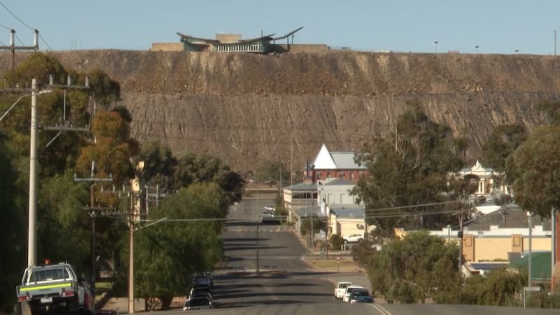 Qantas Airways Broken Hill Office Address