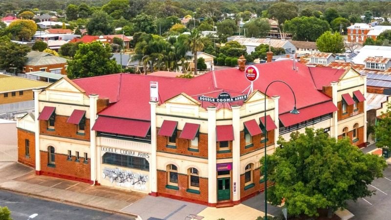 Qantas Airways Cooma Office Address