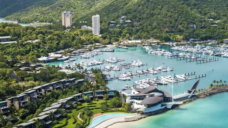 Qantas Airways Hamilton Island Office Address