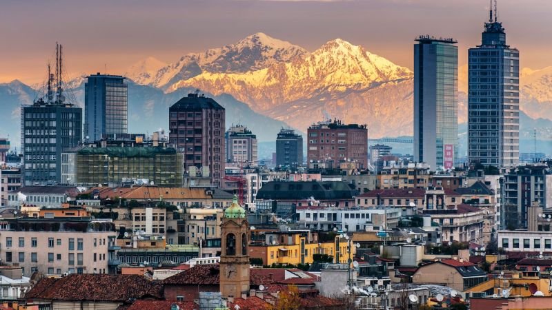 Qantas Airways Milan Office Address