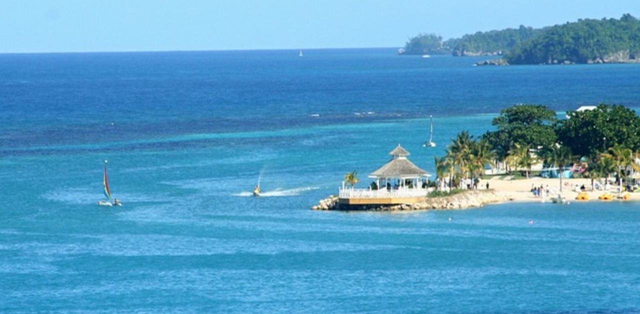 Spirit Airlines Kingston Office Address