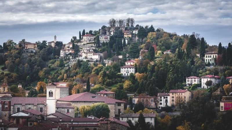 FlyEgypt Bergamo Office Address