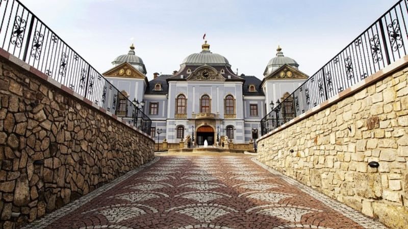 FlyEgypt Piestany Office Address