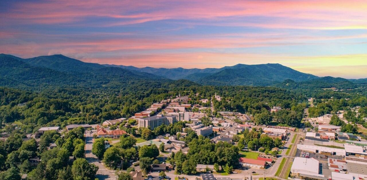 Contour Airlines Waynesville Office